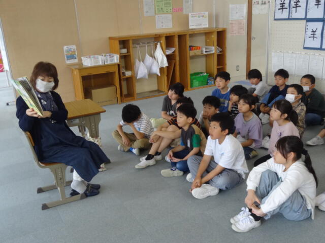 読み聞かせの会