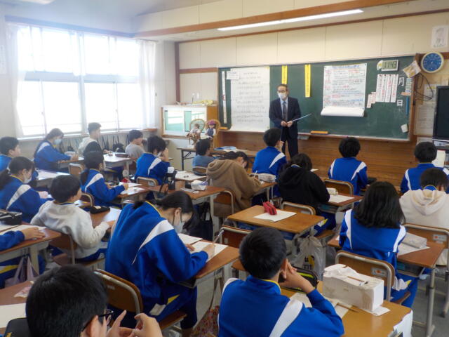 青い目の人形講話