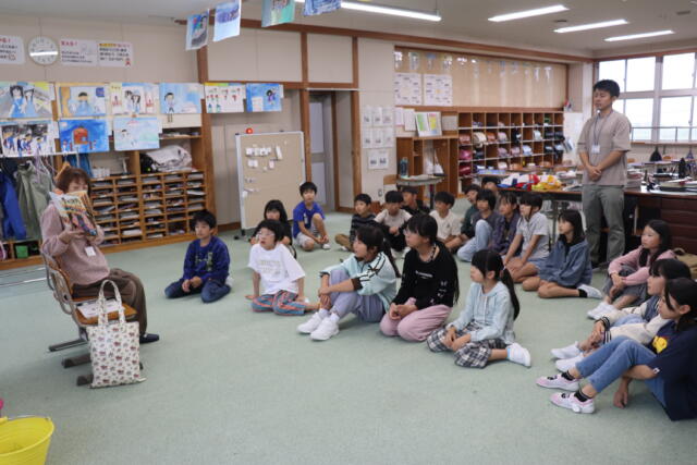 朝の読み聞かせの会